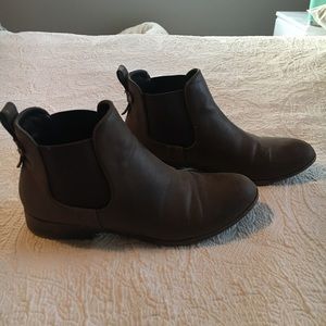Brown Fashion Booties.